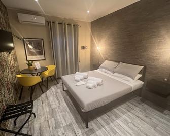Kalasó Design Guest House - Rome Airport - Fiumicino - Schlafzimmer