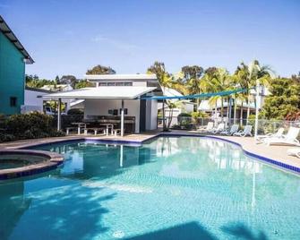 Renovated 2 Bedroom Ground Level Villa in Noosaville - Noosaville - Pool