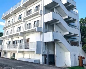 Seaside Hotel Royal Blue Moon - Taketomi - Budova
