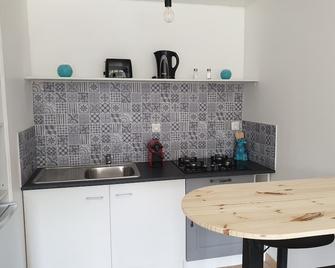 Studio indépendant - Bressuire - Cuisine