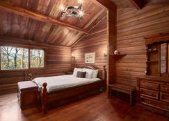 Fairmont Creek Property Rentals Vacation Homes - Fairmont Hot Springs - ห้องนอน