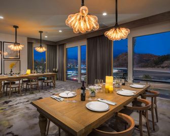 DoubleTree by Hilton Pomona - Pomona - Essbereich