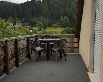 Vacation apartment Michelle in Warmensteinach 1-5 pers. with balcony - Warmensteinach - Balkon