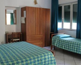 Hotel Edera - Procchio - Bedroom