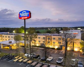Fairfield Inn & Suites by Marriott Lumberton - Lumberton - Bygning