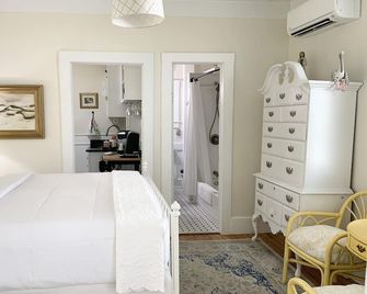 Casa De Flora B- Relaxed Elegance In Historic St Augustine - St. Augustine - Habitación