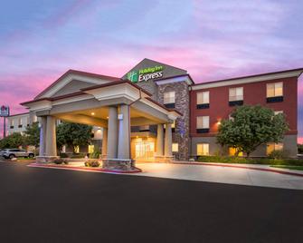 Holiday Inn Express & Suites Limon I-70 (Ex 359) - Limon - Building