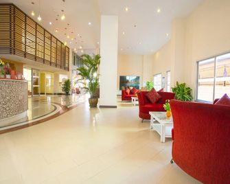 Eastiny Plaza Hotel - Πατάγια - Σαλόνι ξενοδοχείου