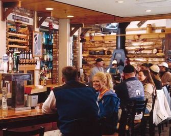 Allegheny Springs - Snowshoe - Bar