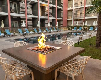 East Austin Hotel - אוסטין - פטיו