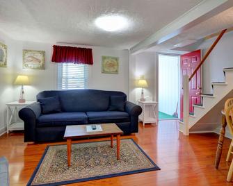 Carriage House Motel Cottages & Suites - Wells - Sala de estar