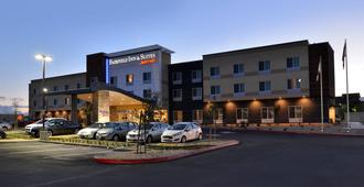 Fairfield Inn & Suites Sacramento Airport Woodland - Woodland