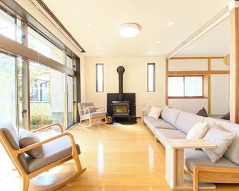 House Villa Karuizawa - Karuizawa - Living room