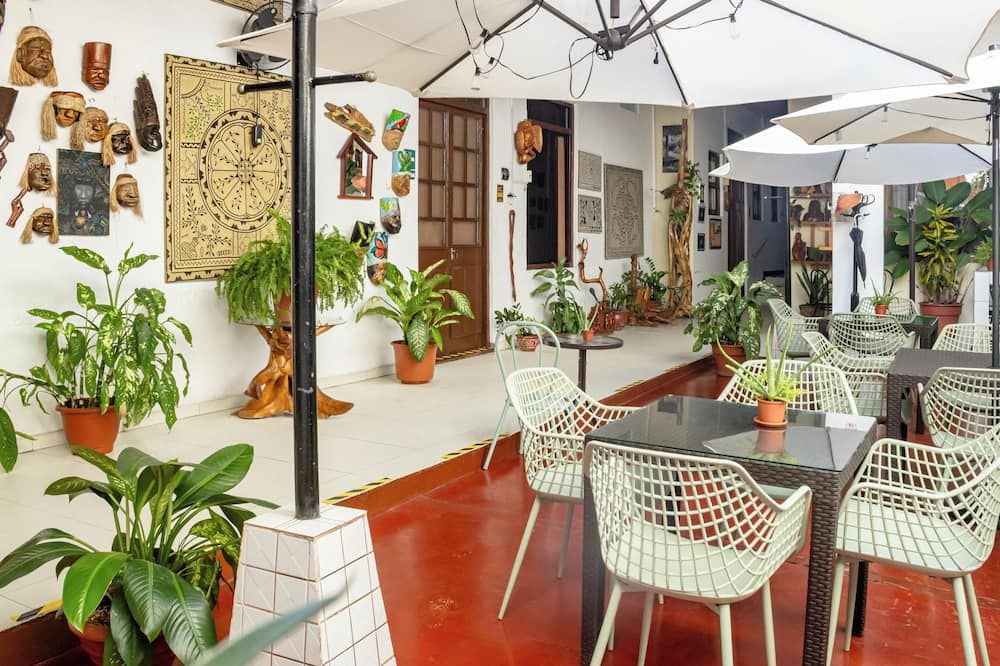 Hotel La Casona - איקיטוס - פטיו