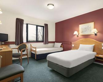 Days Inn by Wyndham Abington M74 - Lanark - Camera da letto