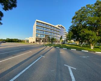 Tiynalla Hotel - Grozni - Edificio