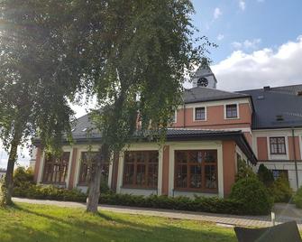 Rezydencja Pod Zegarem - Trzebinia - Edificio