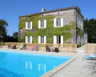 Clos De Bellevue - Mortagne-sur-Gironde - Piscina