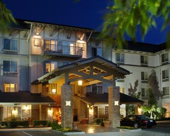 Larkspur Landing Renton - An All-Suite Hotel - Renton - Rakennus