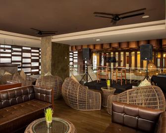 Grand Ixora Kuta Resort - Kuta - Lounge