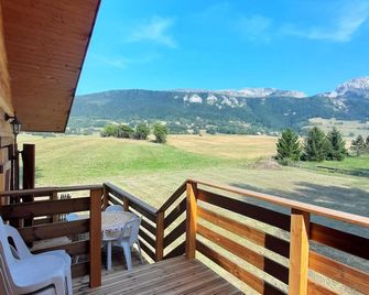 Spacious Chalet with Large Park in Lans-en-Vercors - Lans-en-Vercors - Balcon