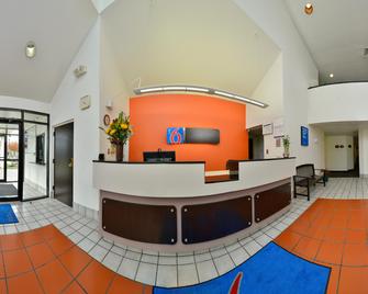 Motel 6-Plano, Tx - West - Frisco - פלאנו - לובי