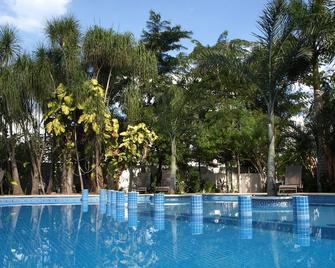 Ecotel Quinta Regia - ויאדוליד - בריכה