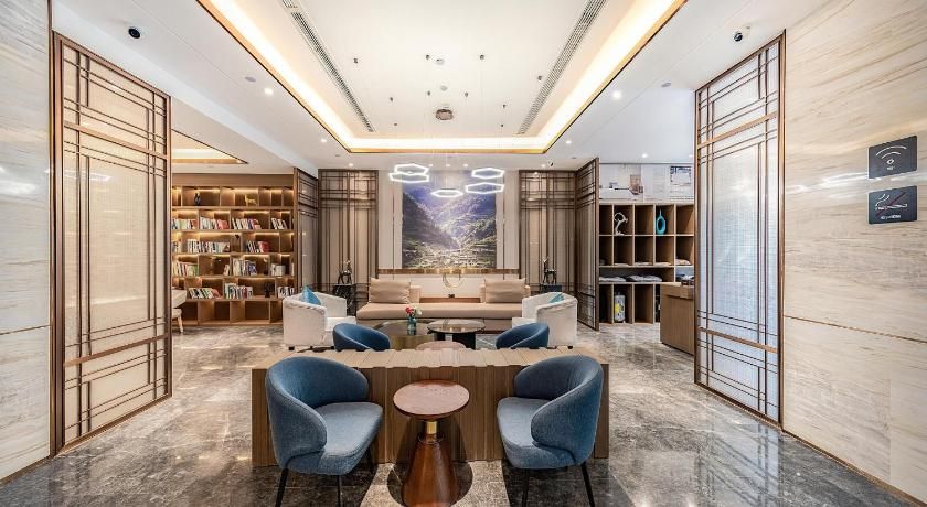 Atour Hotel Chengdu Chunxi Road Tianfu Plaza Metro Station thumbnail 2