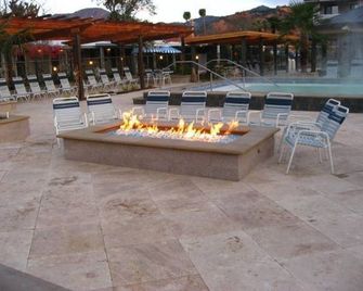 Calistoga Spa Hot Springs - Authentic Hot Springs Spa & Resort - Calistoga
