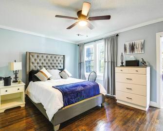 Clarksdale Home: Close to Music Festivals! - Clarksdale - Bedroom