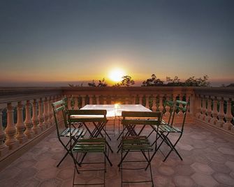 Mon House - Monforte d'Alba - Balcony