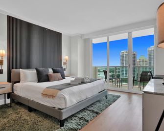 Find Tranquility in the Grove - Miami - Bedroom