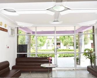 Hotel Lumbini International - Bodh Gaya - Lobby