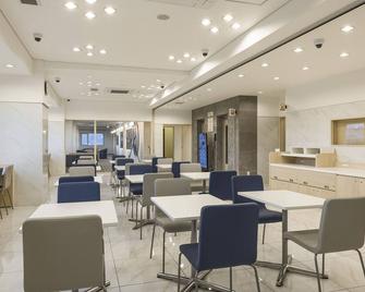 Toyoko Inn Nagano-eki Higashi-guchi - Nagano - Restaurant