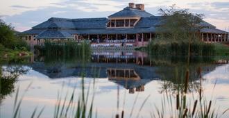 Phakalane Golf Estate Hotel Resort - Gaborone - Gebouw