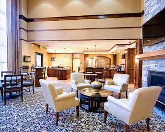 Great for Business Travelers! Pool, Hot Tub & Waterslide + Near Salt Palace Convention Center! - West Valley City - Lounge