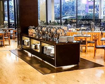 Aston Palembang Hotel & Conference Centre - פלמבאנג - מסעדה