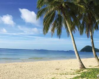 Thungwua Laen resort - 春蓬 - 海灘