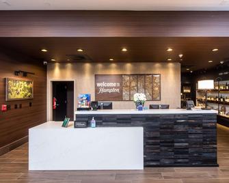 Hampton Inn & Suites Dobson - Dobson - Recepción