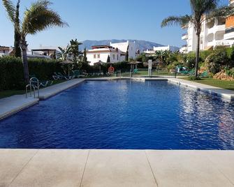 Delicate child friendly ground floor apartment - Mijas - Piscine