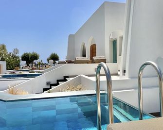 Anastasia Princess Luxury Beach Residence, Adults Only - Perissa - Pool