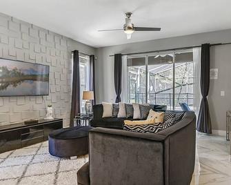 4 Bedrooms 3 Bathrooms Bella Vida 911 Mb - Kissimmee - Living room