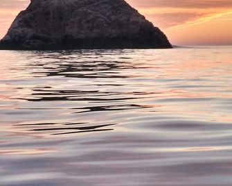Pilot Rock Cottage - Ocean view and great home base for exploring the area - Trinidad