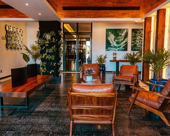 Flamboyan Hotel & Residences - סן חוסה דל קאבו - לובי