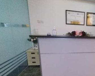 OYO 90797 Napoh Motel - Kubang Pasu - Recepción