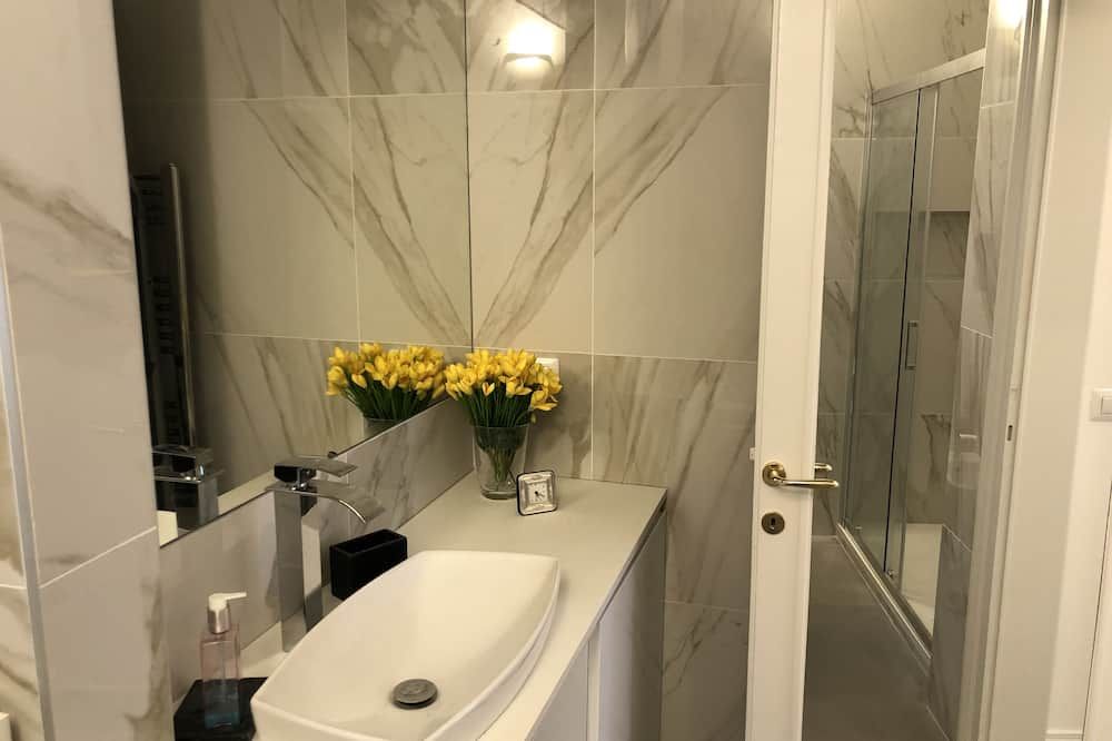 Casa Alberto Da Giussano, Elegante Biloc - Milán - Baño