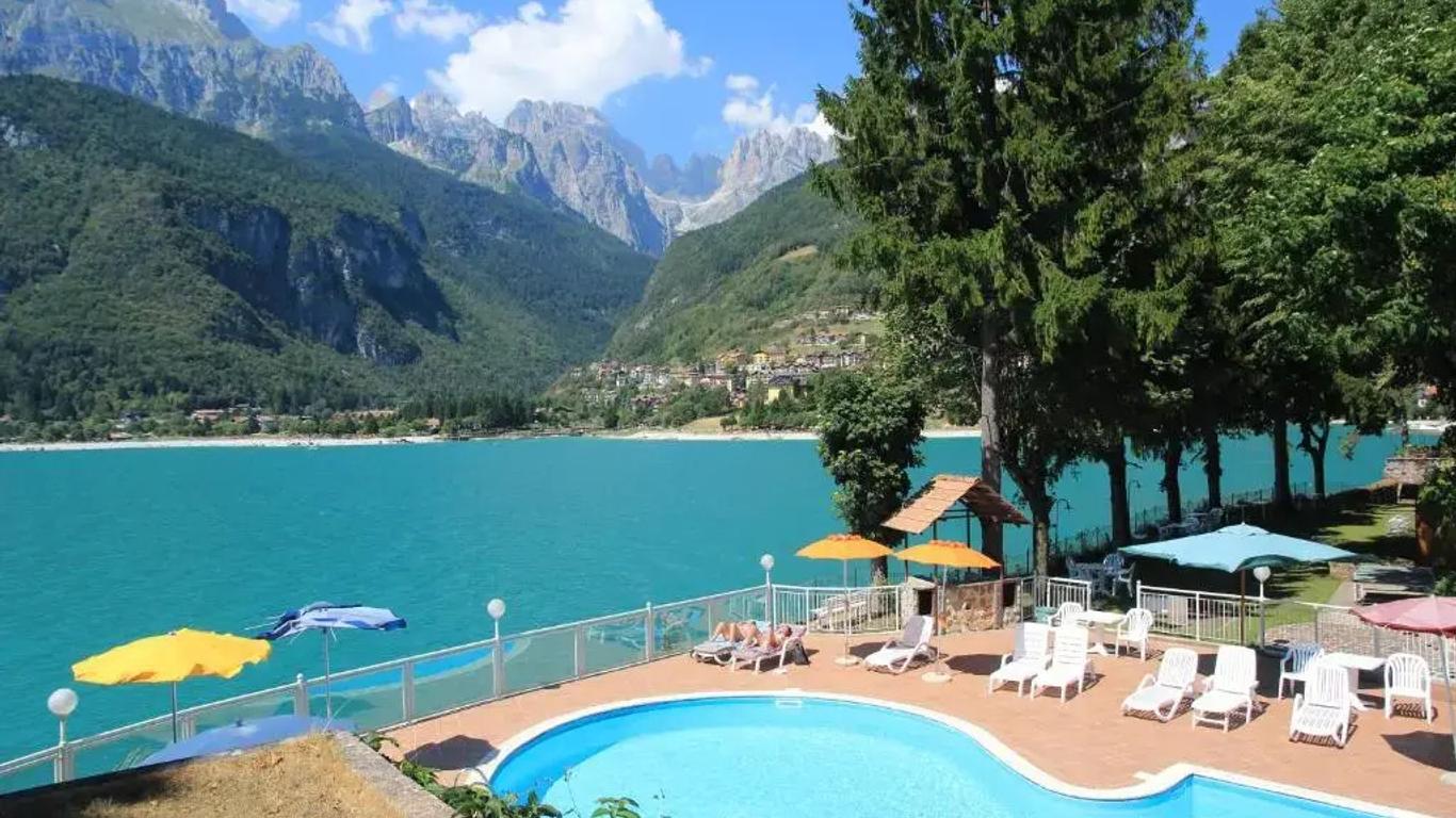 Lago Park Hotel