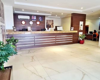 Villa Toscana Hotel Asaba - Asaba - Recepción