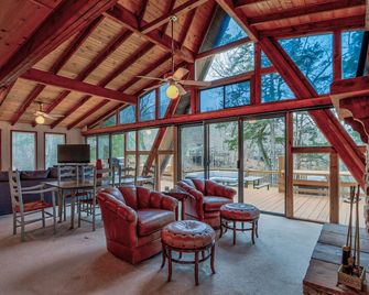 The Innisfree Escape by Innsbrook Vacations! - Wright City - Salon