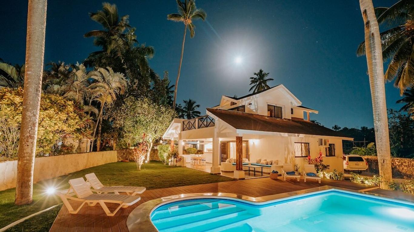 Condo Hotel Playa Las Ballenas